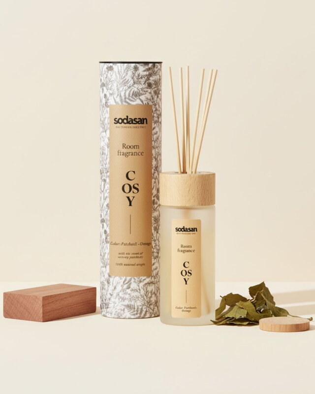 Sodasan Prírodná bytová vôňa DIFUZÉR tyčinkový - COSY céder, pačuli a pomaranč, 200 ml