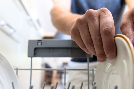 Ako používať ekologické tablety do umývačky riadu, aby fungovali rovnako dobre ako klasika